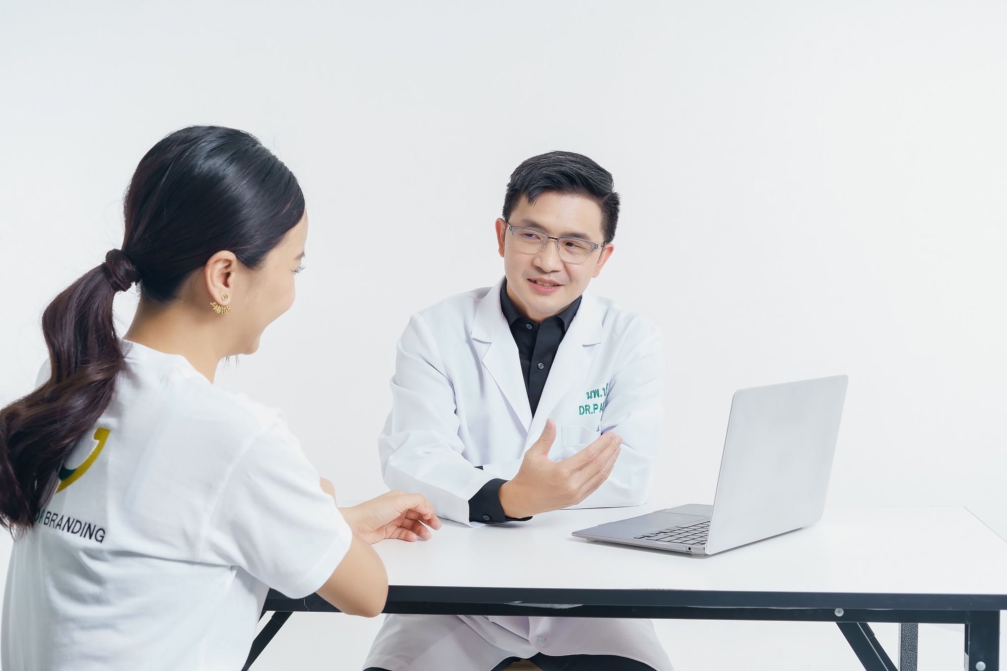 Dr. Parin Thatsanawiwat